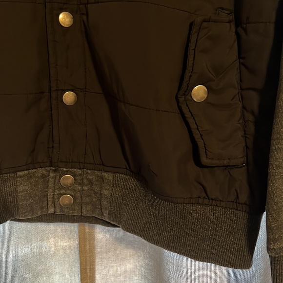 EUC RVCA Women’s Snap Front Hoodie / Quilted Vest Lightweight Combo Jacket - Picture 6 of 6